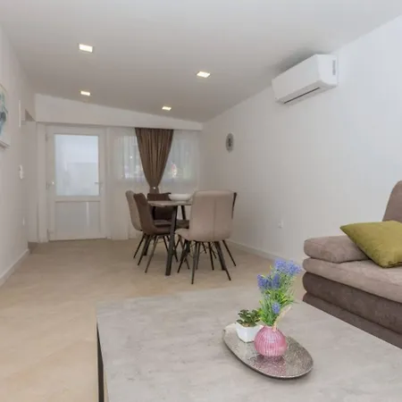 Apartamento Mari *
